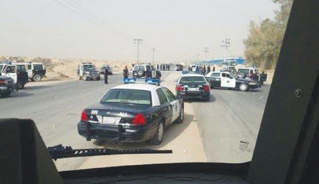 کارگران خارجی دو خودروی پلیس سعودی را آتش زدند