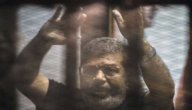 مرسی نگران مسموم شدن در زندان است!
