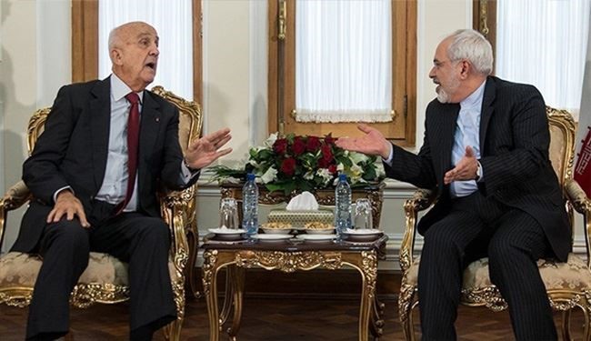 Zarif, Lebanon Defense Minister Talk about Subjects of Interests