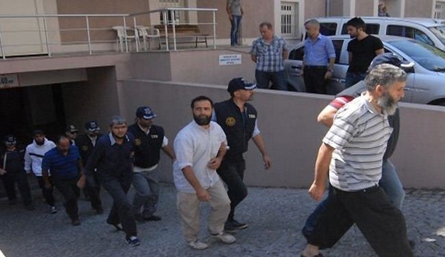 ترکیه 13تروریست داعشی را آزاد کرد
