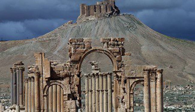 حفاری داعش برای یافتن طلا در شهر تاریخی تدمر