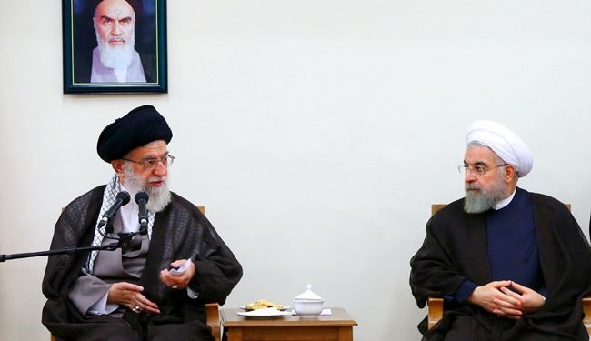 Iranian President, Cabinet Meet with Supreme Leader
