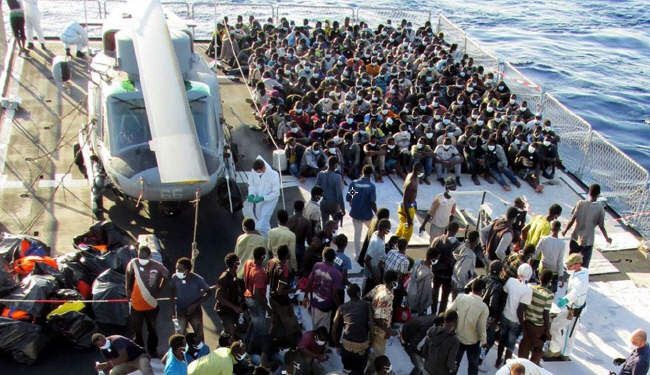 أكثر من 300 ألف مهاجر عبروا المتوسط منذ بداية 2015