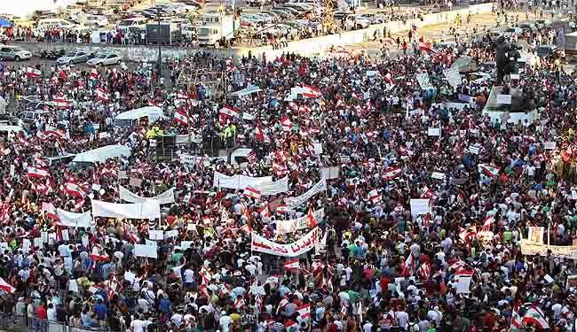 تظاهرات حاشدة في بيروت تدعو لمحاسبة الفاسدين
