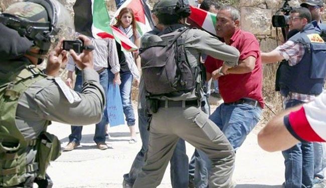 Occupation Forces Attack Palestinian Protesters in Beit Jala