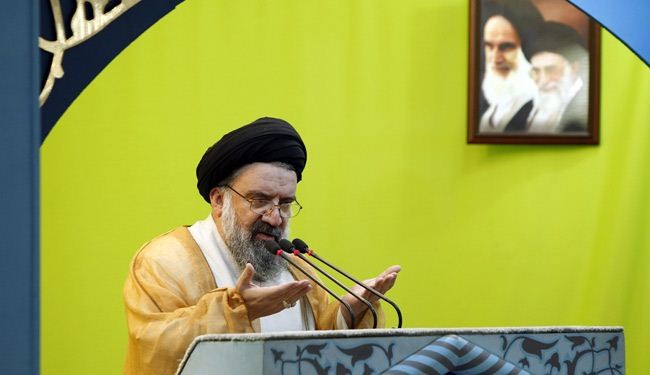 خطيب جمعة طهران: سنواجه أميركا بالمثل اذا اخلَت بالاتفاق
