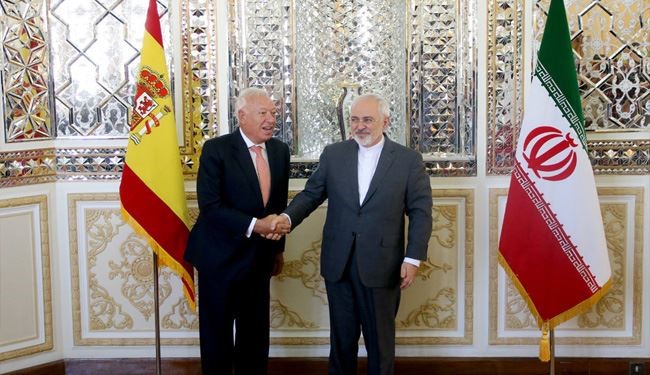 Iranian, Spanish FMs Hold a Joint Press Conference