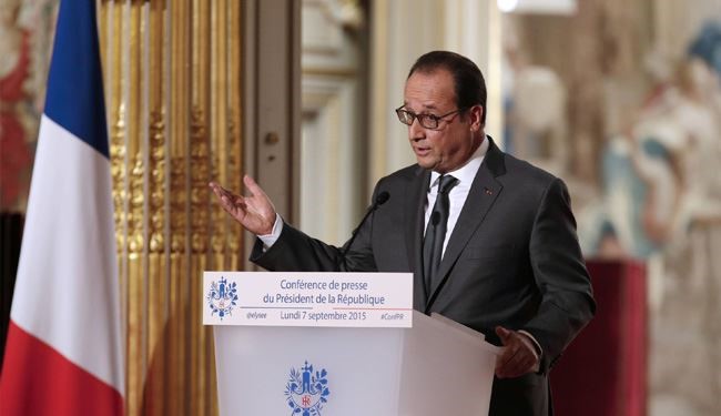 Hollande: French Spy Drones to Fly over ISIS in Syria