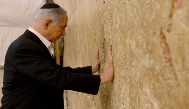 Zionist PM Netanyahu Visits Al-Aqsa Mosque Compound