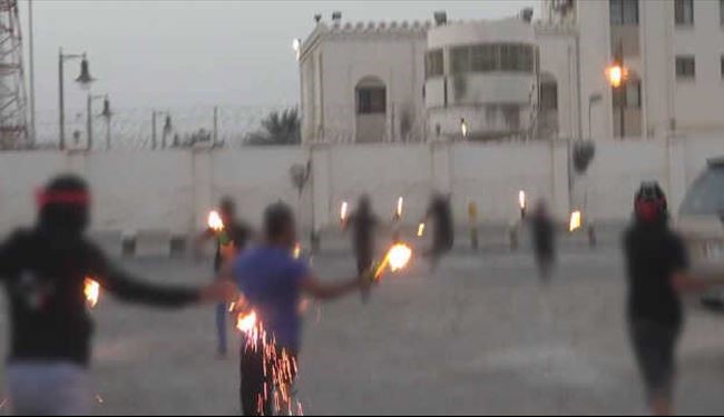 بالصور؛ ثوار البحرين يهاجمون 