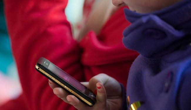 استخدام الهواتف الذكية يزيد التوتر لدى الأطفال والمراهقين