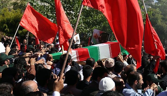 بالصور .. تشييع مهيب للشهید العمید حسین همداني في طهران