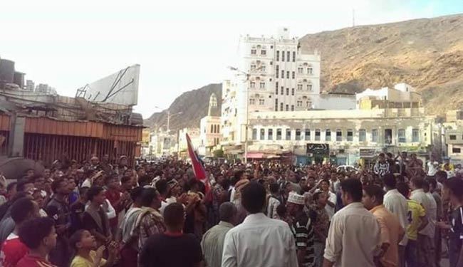 تظاهرات گسترده یمنی‌ها ضد القاعده