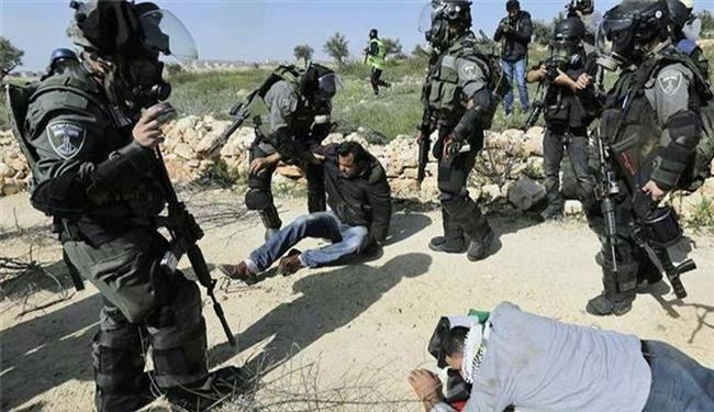 Israeli Forces Storm Palestinians’ Homes in the West Bank, Kidnap 6