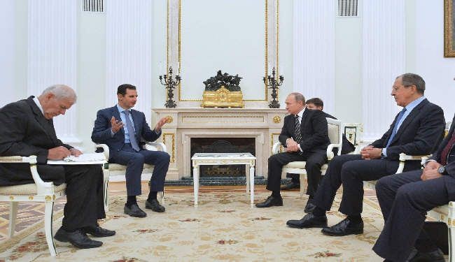 بوتين يبدأ اتصالات دبلوماسية حول سوريا غداة استقباله الاسد