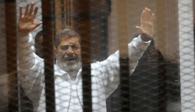 سوء الطقس يمنع إحضار مرسي وتأجيل قضية 