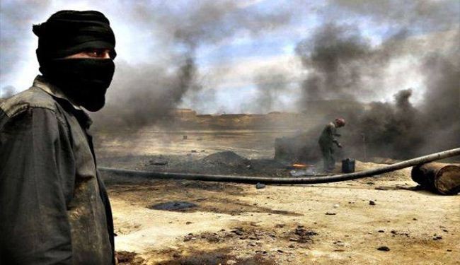 الإندبندنت: داعش تجني 50 مليون دولار شهرياً من مبيعات النفط