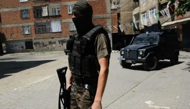 تركيا؛ مقتل 7 مسلحين وشرطيين باطلاق نار في ديار بكر