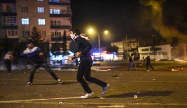 تركيا.. مواجهات بين الشرطة وناشطين اكرادا في ديار بكر