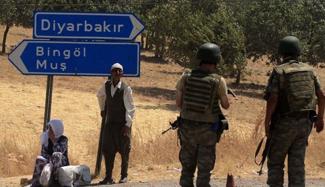 استمرار الاضطرابات في ديار بكر بتركيا ومقتل 10 اشخاص