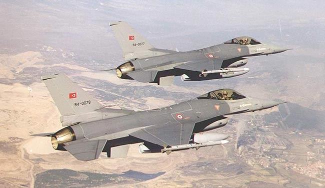تركيا اسقطت طائرة عسكرية قرب حدودها مع سوريا