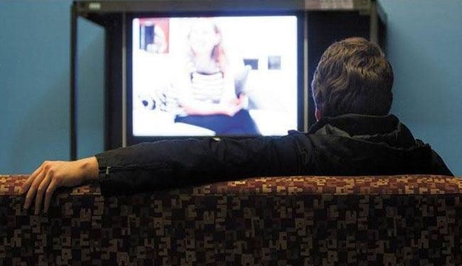بريطاني يشاهد التلفاز بجوار جثة والده طوال 4 شهور