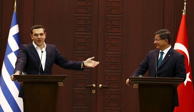 Greek PM Prods Turkish PM over Russian Warplane Downing