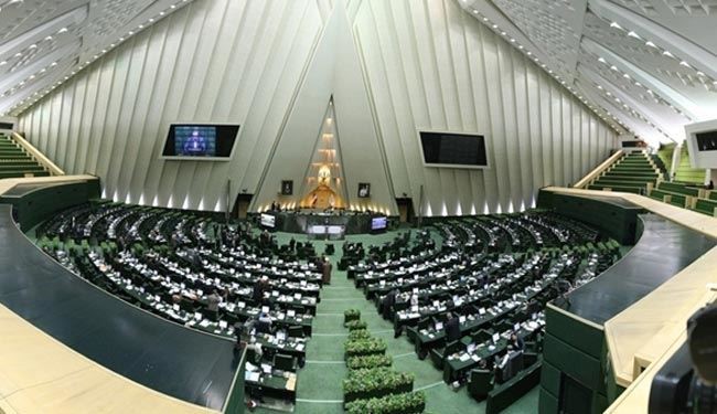 مشروع برلماني ايراني لاستيفاء الغرامات والتعويضات من اميركا