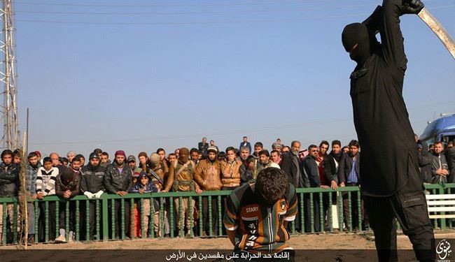 PICS, ISIS Turns to Saudi in Execution, Two Beheaded by Sword in Nineveh
