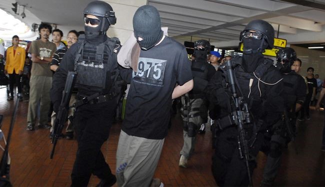Indonesia Police Arrest 3 with Links to ISIS Terrorists