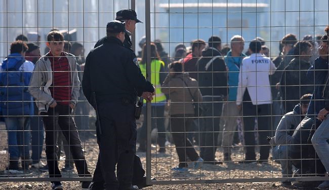 Sweden Imposes ID Checks at Danish Border to Stem Migrant Flow