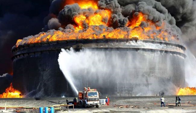 Libya Oil Storage Tanks Set on Fire during ISIS Assault