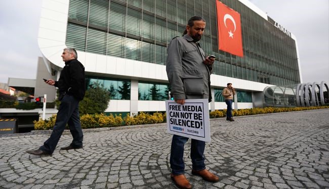 Prosecutors Seek Life Terms for Two Anti-Erdogan Journalists