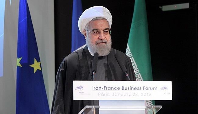 الرئيس روحاني يعلن فتح فصل جديد من التعاون مع فرنسا
