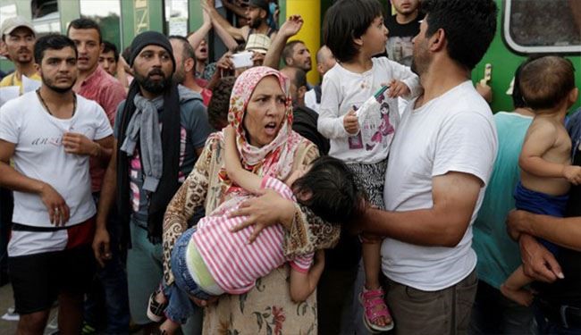 حمله افراد نقابدار به پناهجویان در سوئد