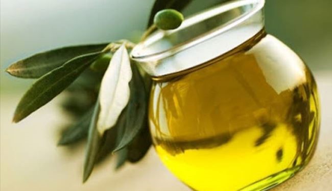ماذا يحدث للجسم عندما نقوم بغسل ومضمضة الفم بزيت الزيتون؟!