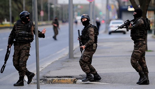 الامن التركي يطلق النار على عزل والامم المتحدة تطالب بتحقيق
