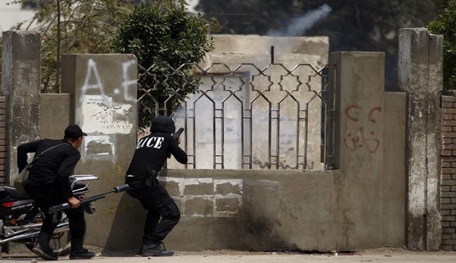 الأمن المصري يقتل شخصين في تبادل لإطلاق نار