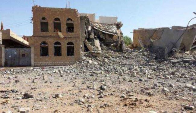 استشهاد وجرح يمنيين بغارة سعودية والجيش يدك مواقع العدوان
