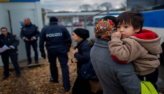 Austria Urges Sending Refugees Back to Turkey, Asks EU for €600mn
