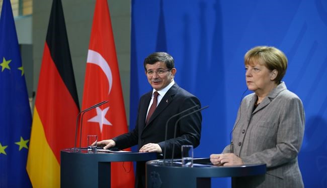 Berlin, Ankara Seek NATO Aid to Stop Traffickers Sending Migrants: Merkel