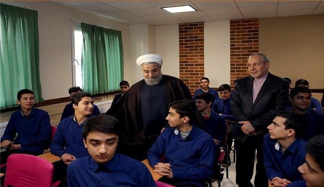 الرئيس روحاني يؤكد ضرورة تطوير البلاد وتنميتها