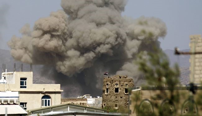 غارات مكثفة على اليمن ومقتل قائد المرتزقة في تعز