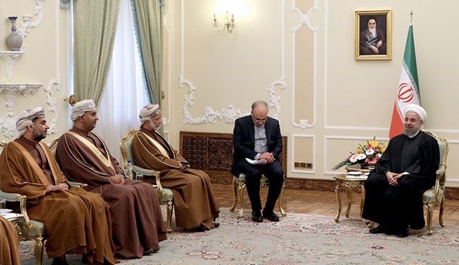 الرئيس روحاني يصف العلاقات الايرانية العمانية بالاستراتيجية