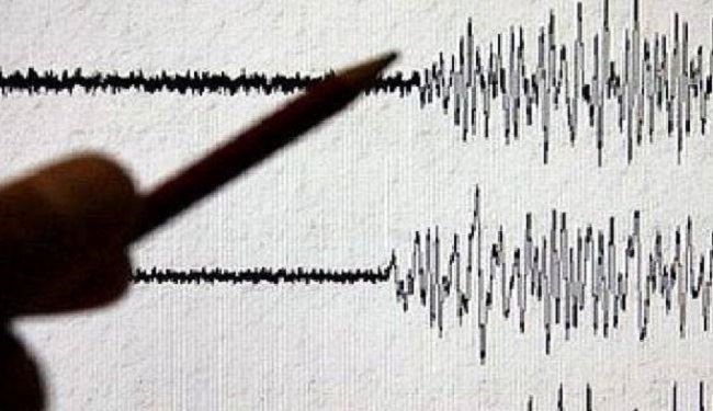 زلزال بقوة 7.8 ريختر يضرب غرب اندونيسيا وانذار من تسونامي