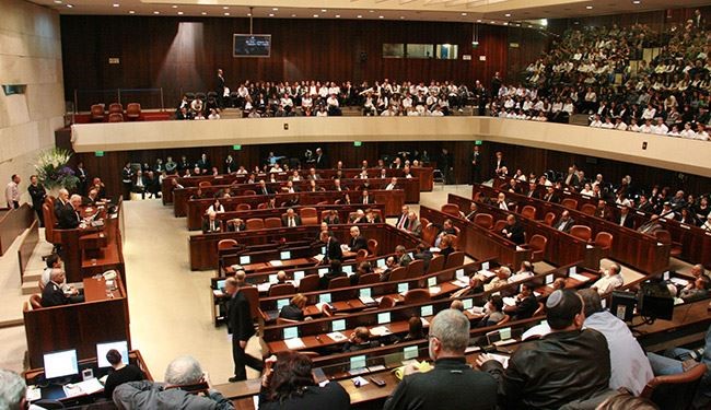 وزير اسرائيلي يطالب كشف مواقف نواب عرب من حزب الله