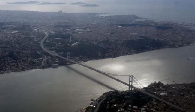 الشرطة التركية تغلق جسر البوسفور لدواعي أمنية