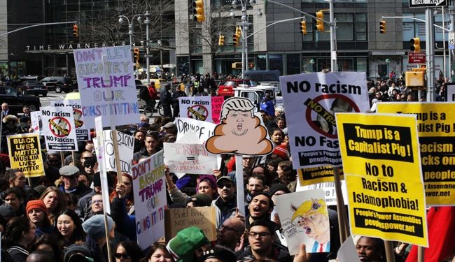 PHOTOS: American Anti-Trump Protesters Take to Streets in New York, Arizona