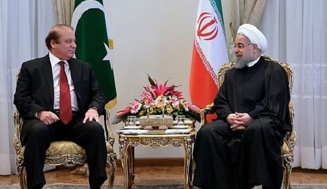 روحاني يلتقي نواز شريف في اسلام اباد