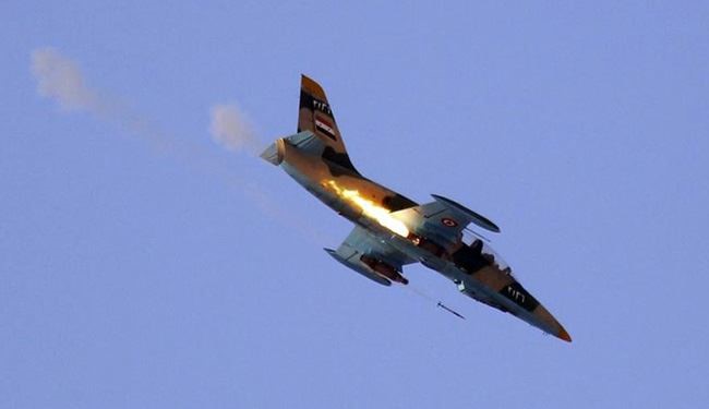 Syrian Warplanes Demolish ISIS Military Targets in Raqqa Province